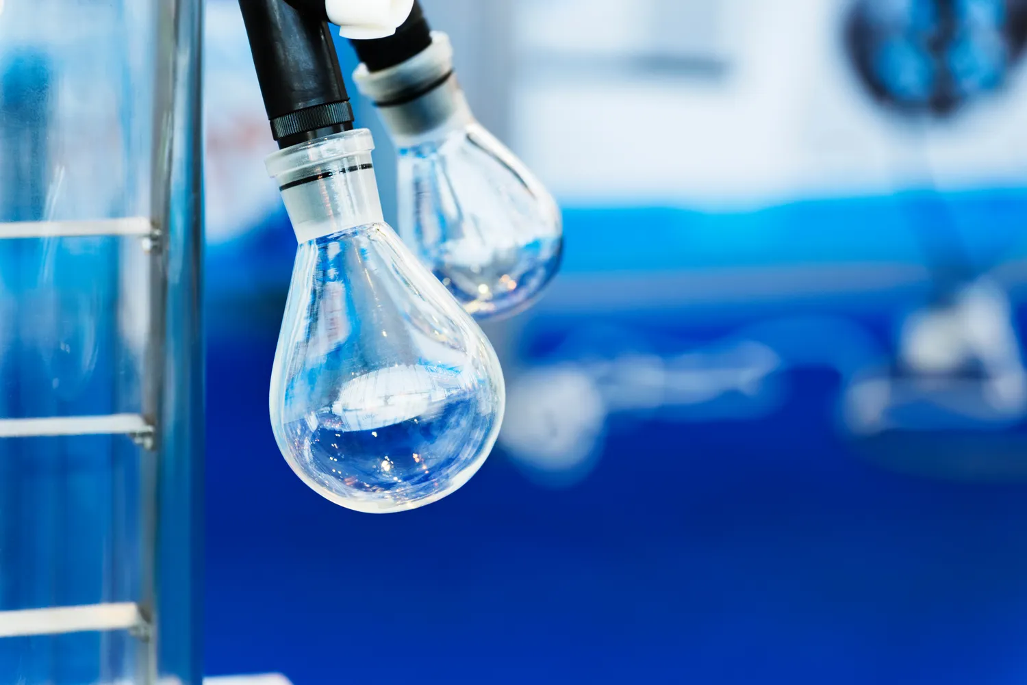 Który przemysł jako pierwszy wprowadził ISO?