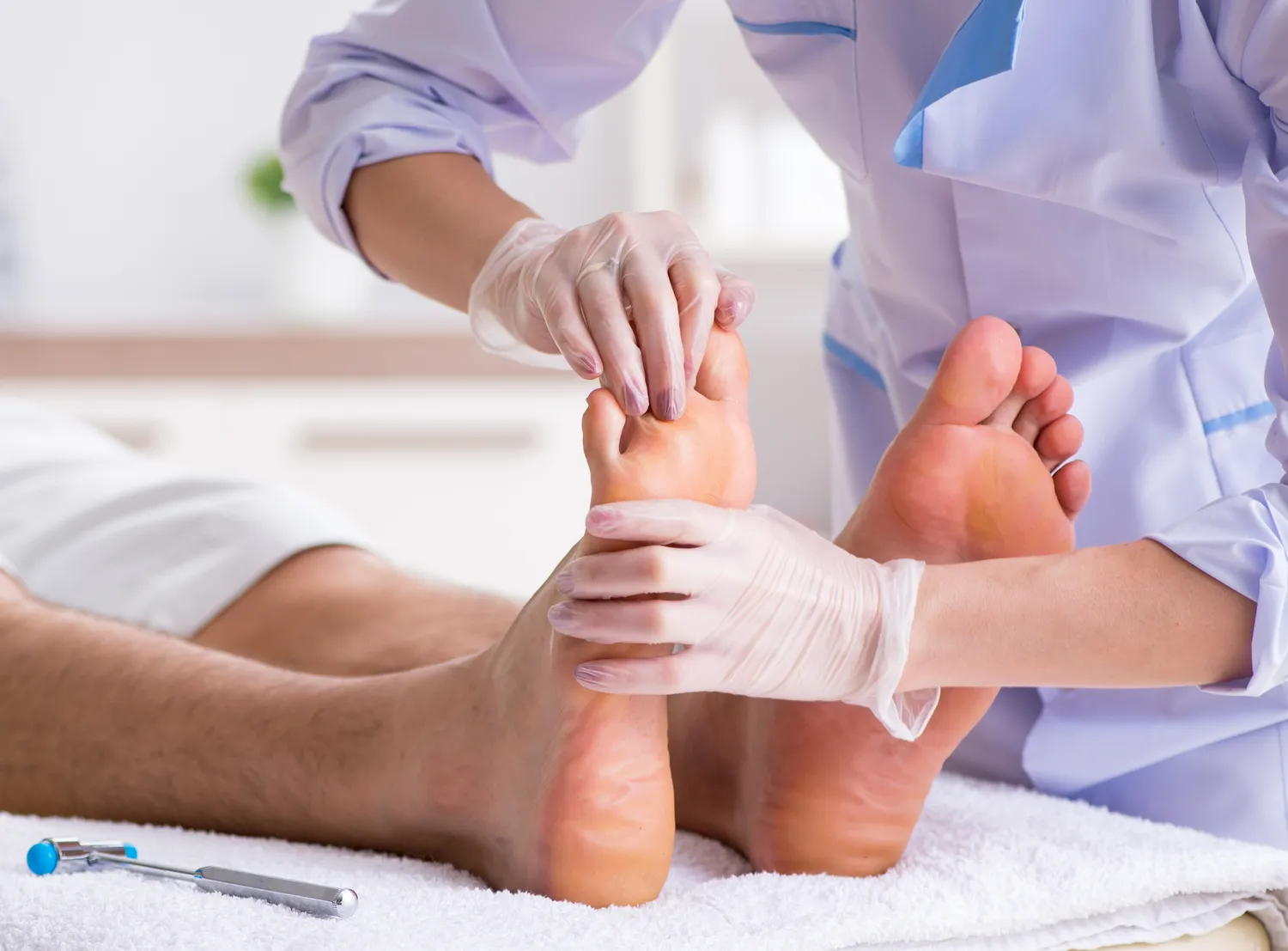 Pedicure leczniczy – czym jest i na jakie efekty możesz liczyć?