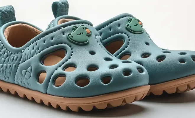 Sandały dla dziewczynki 23